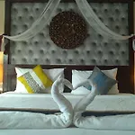 Nilly\'S Marina Inn