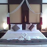 Nilly\'S Marina Inn