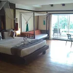 Nilly\'S Marina Inn